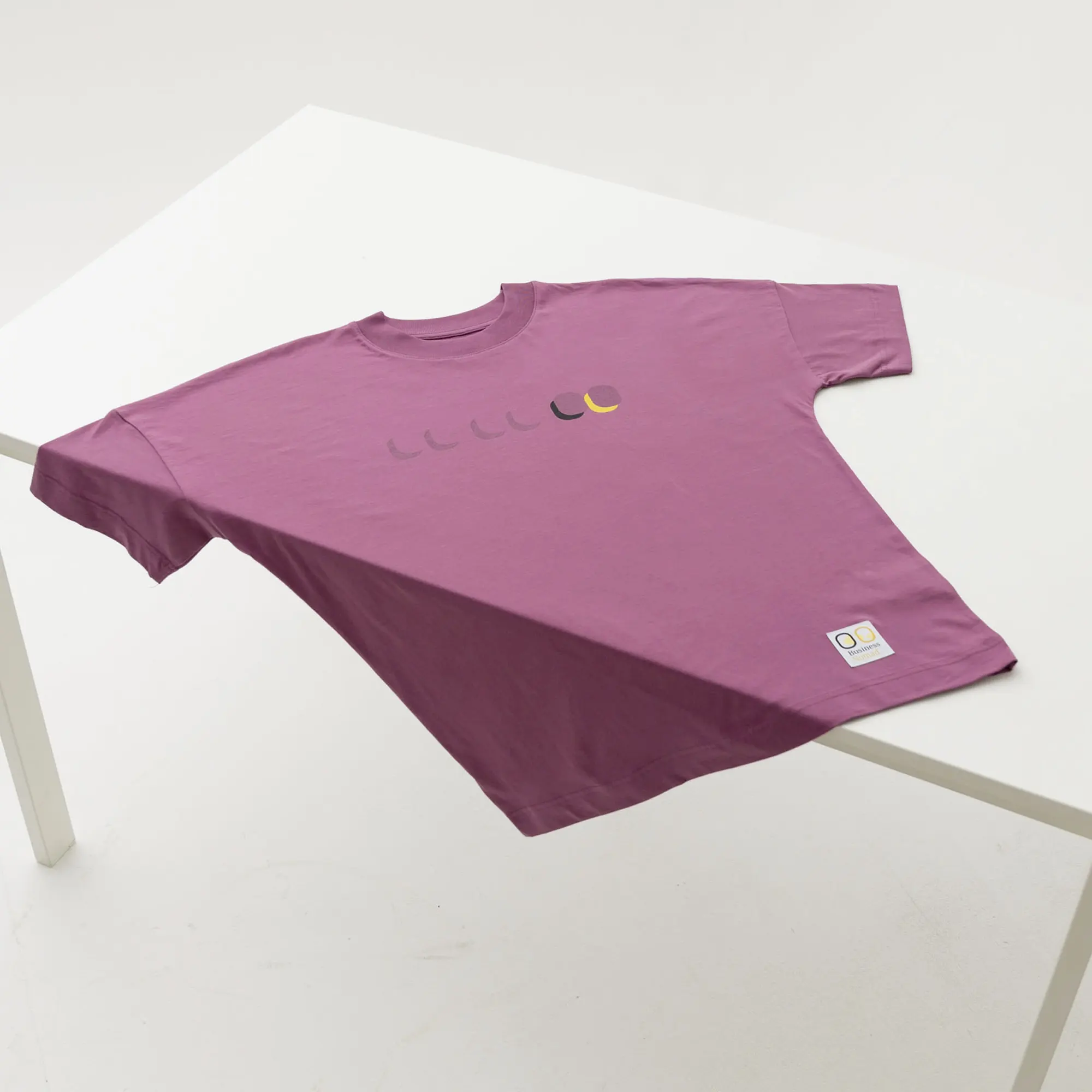 Kaufe das Executive Short Sleeve von Business Nomad: stylishes unisex oversized T-Shirt in malvenfarben aus 100% gekämmter ringgesponnener Bio-Baumwolle